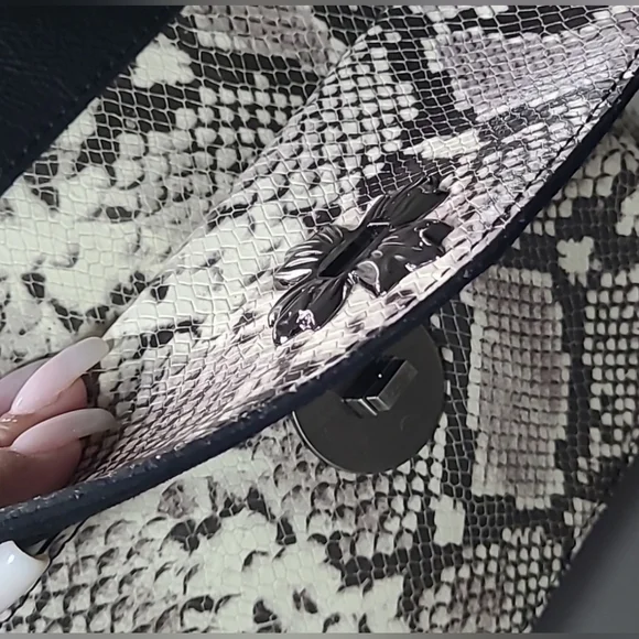 Patricia Nash Alviano 10th Anniversary Leather Tote Python/Snake w/Dustbag - Picture 4 of 11